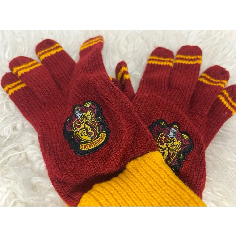 Harry Potter‎ Gryffindor Gloves